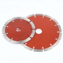 Concrete diamond cutting blades